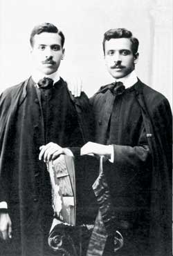 1907 César et Aristides reçoivent leurs diplômes