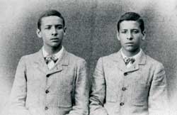 1899, César et Aristides ont 14 ans.