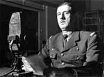 De Gaulle désobéit, part en Angleterre et appelle à la résistance.